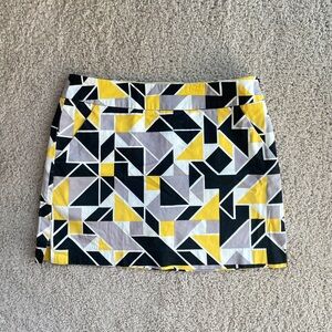 Loudmouth Ladies Geometric Patterned Skort Size 2, Golf Yellow Black White Gray